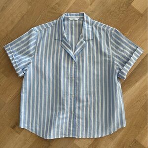 UNIQLO Baby Blue and White Stripe Short Sleeve Button Down Top Size Medium